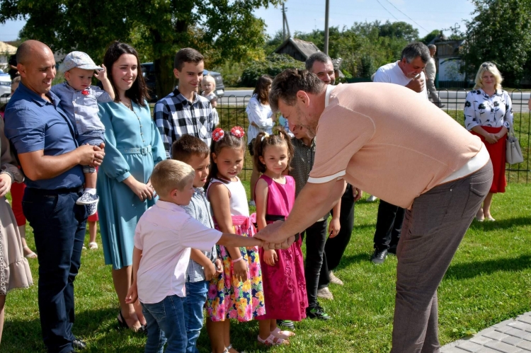 У Ємільчинській громаді відкрили  дитячий будинок сімейного типу
