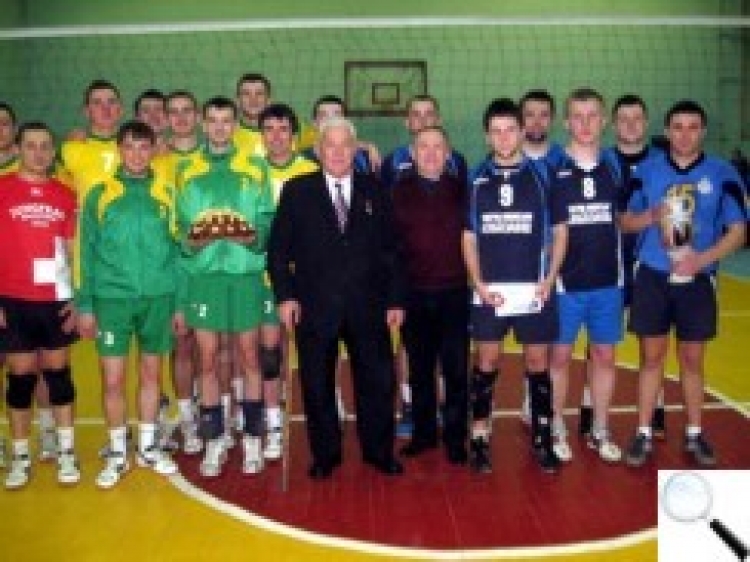 Збірна місцевого хлібозаводу виграла волейбольний турнір