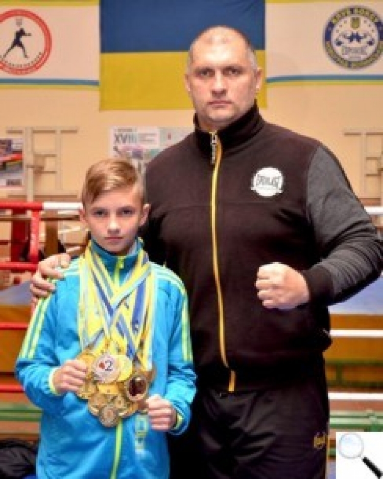 Гімназист Олексій Плісак — вперше в місті срібний призер чемпіонату України з боксу