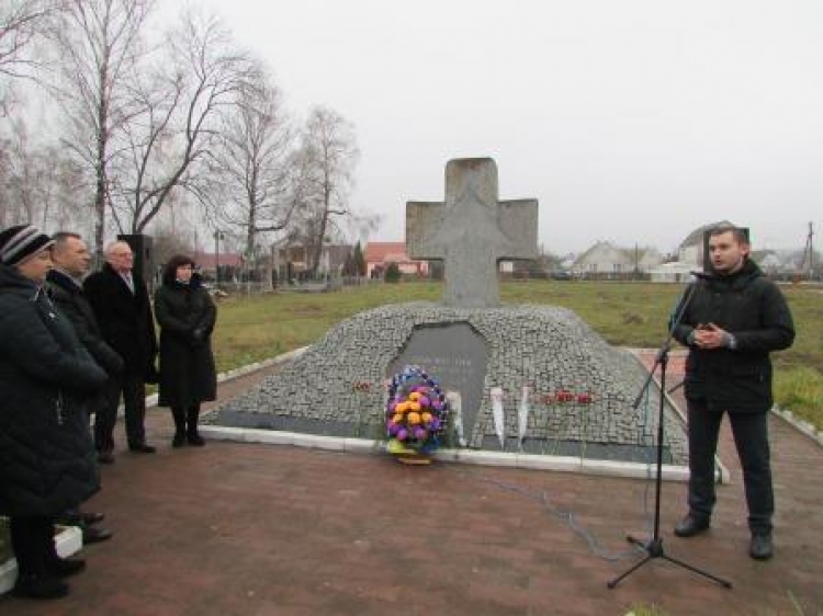 Вшанували пам’ять жертв Голодоморів