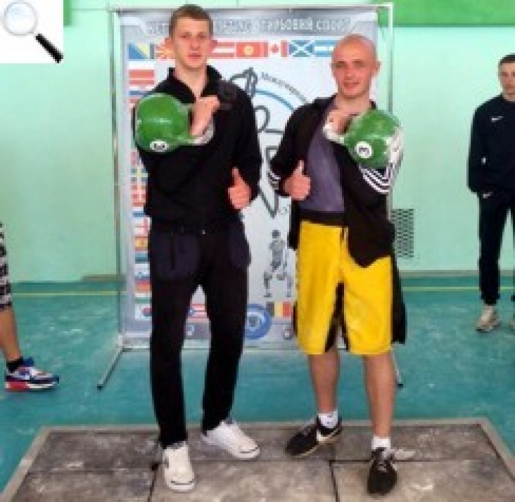 Автор трьох обласних рекордів став чемпіоном України з гирьового спорту!