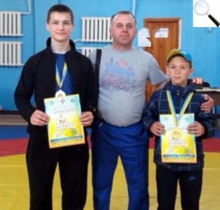 Борці успішно погостювали на турнірі в Олевську