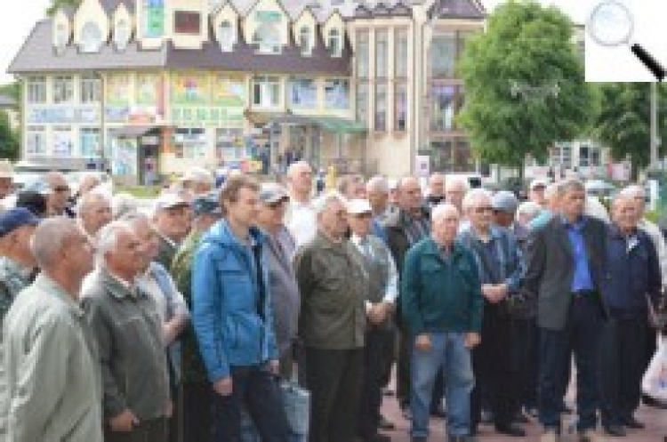 Військові пенсіонери мітингували біля Будинку рад, вимагаючи підвищення пенсій
