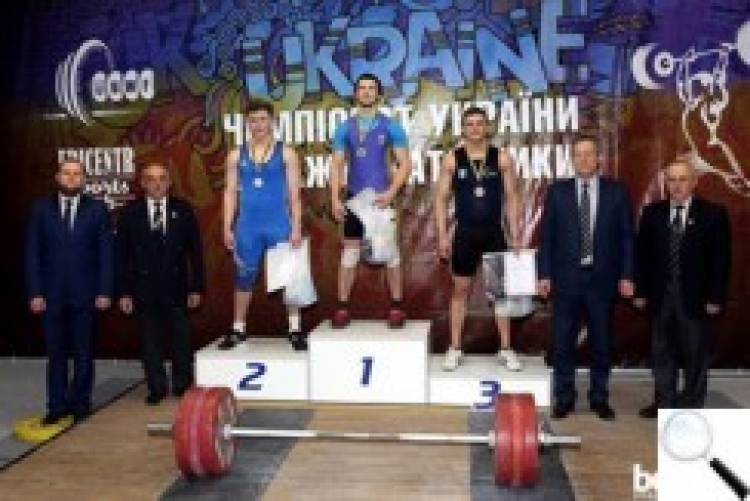 Олег Ніколаєнко став «бронзовим» і рекордсменом у ривку