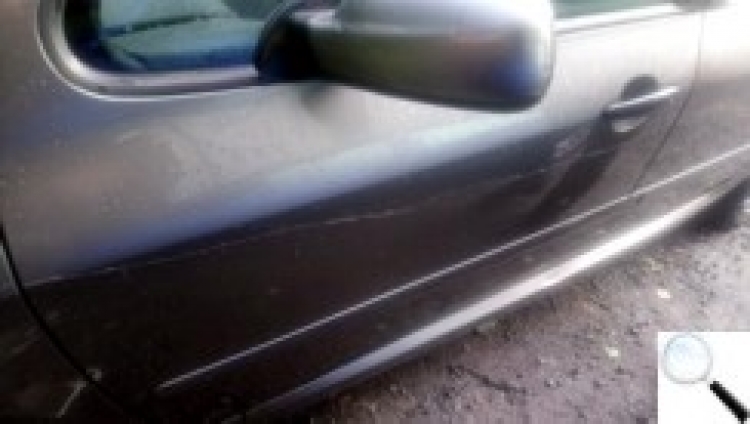 У Новограді поліцейські розпочали розслідування пошкодження автомобіля місцевого журналіста