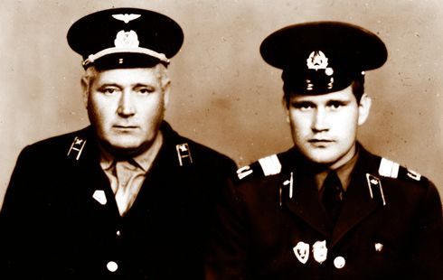 Разом із молодшим сином Василем (1977 рік)
