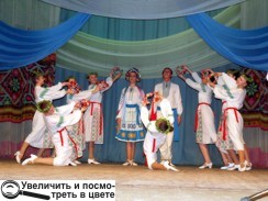 Українське весілля — красивий давній обряд, відтворений у танці