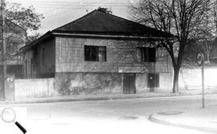 У цьому будинку в 1930-41 р.р. розміщувався піонерський клуб