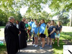 Міжконфесійна молитва на цвинтарі у Німеччині — вшанування загиблих остарбайтерів, які були дітьми та молоддю з України