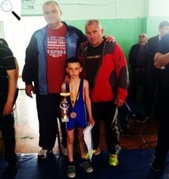 На фото: тренер А.Г.Пукас та срібний призер турніру Дмитро Шандура