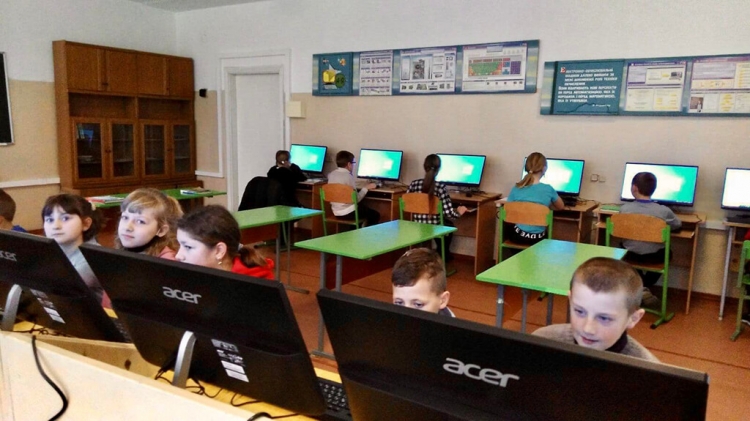 У селі Несолоні розпочалося навчання в оновленому комп’ютерному класі