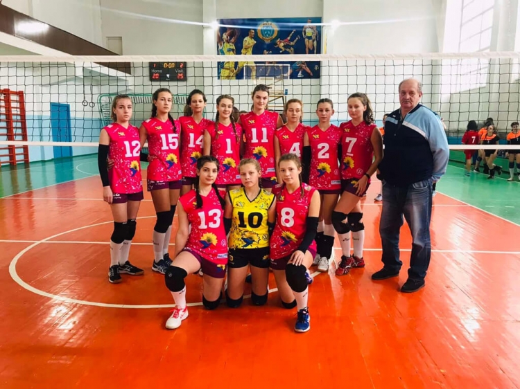 Чотири вихованки міської ДЮСШ взяли участь  у чемпіонаті України з волейболу