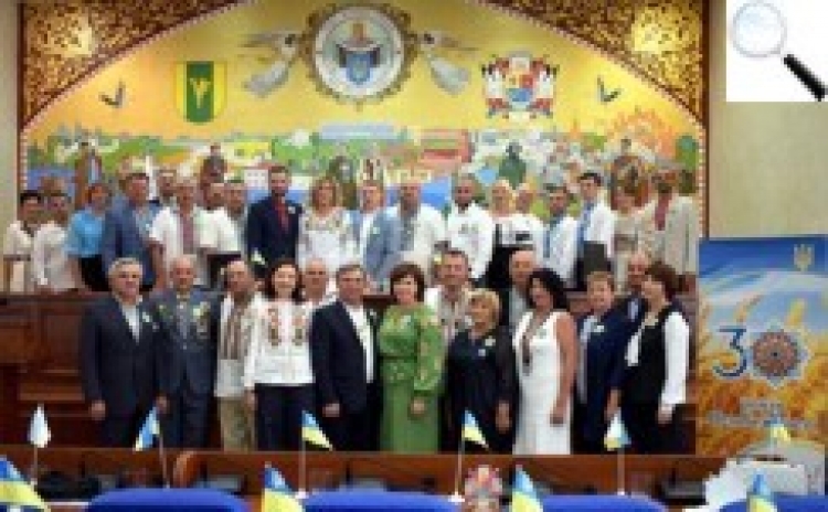 На святковій сесії міської ради, приуроченій до Дня Незалежності, затвердили статут громади