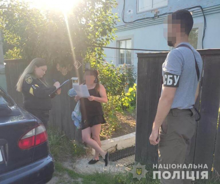 Новоград-волинські поліцейські  викрили наркозбутчицю
