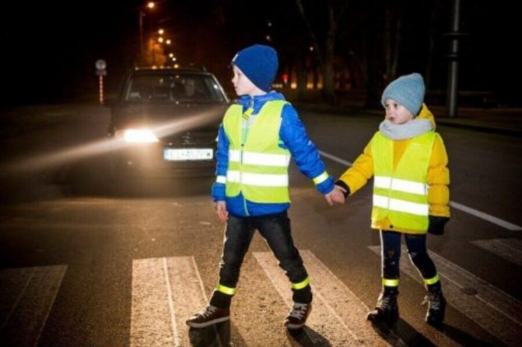 Пішоходи без світловідбивачів — камікадзе, які не дбають про безпеку