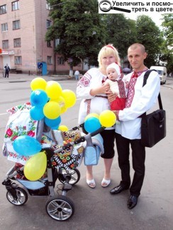 Приз за оригінальність ­отримала молода сім’я ­щирих українців — як не замилуватися такими ­красунчиками!